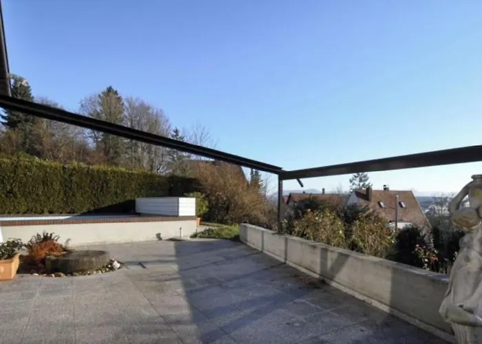 Mit Pool Und Aussicht 20 Min Von Stuttgart Flughafen Und Messe بيت للعطل نورتينغن